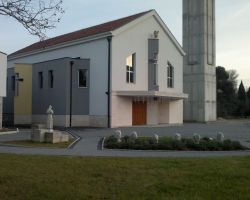 Pastoralni Centar bl. Alojzija Stepinca na Buni